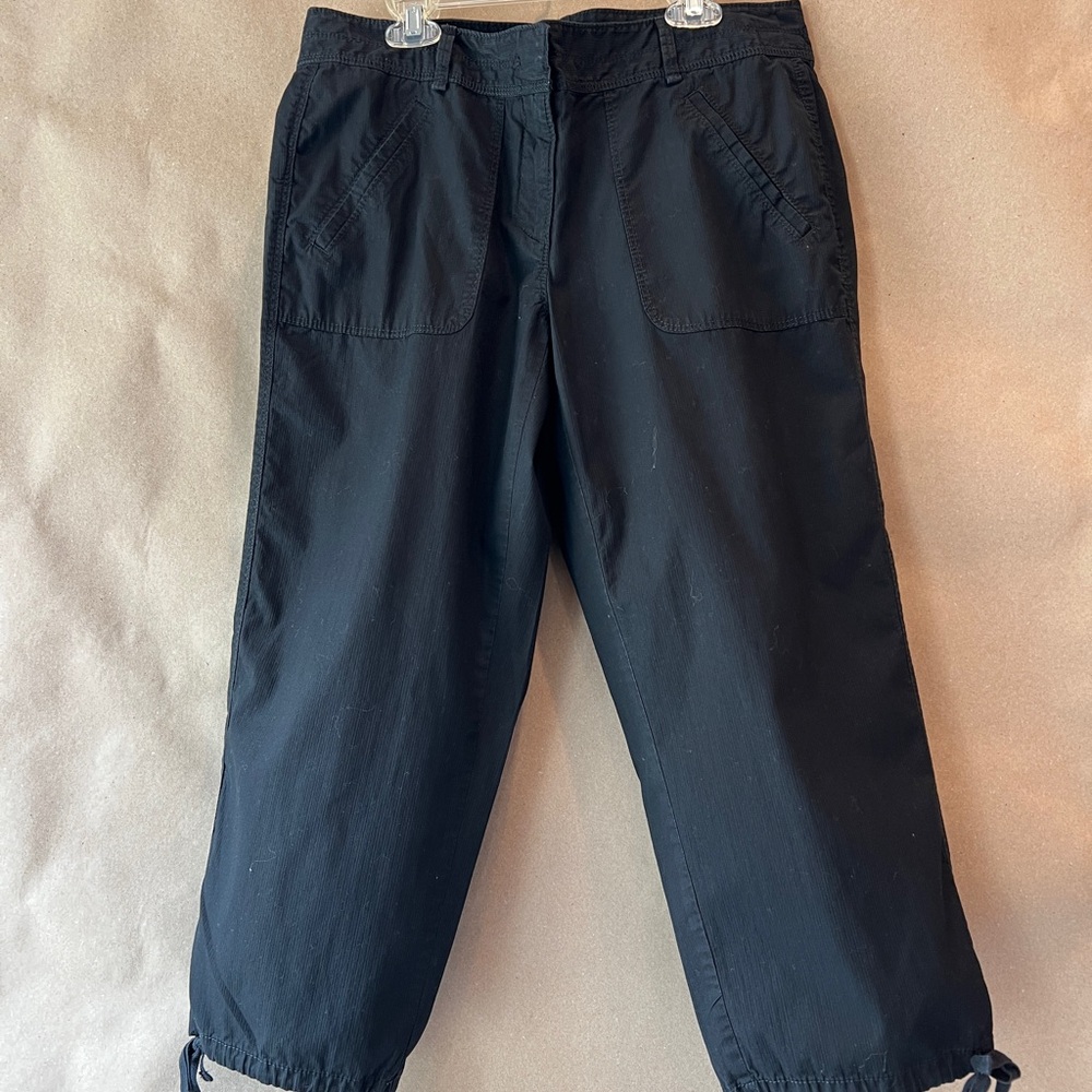LOFT    black cotton cropped capris sz 6   CS8